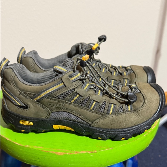 Keen Shoes - Keen Women's Athletic Shoes - Olive and Yellow